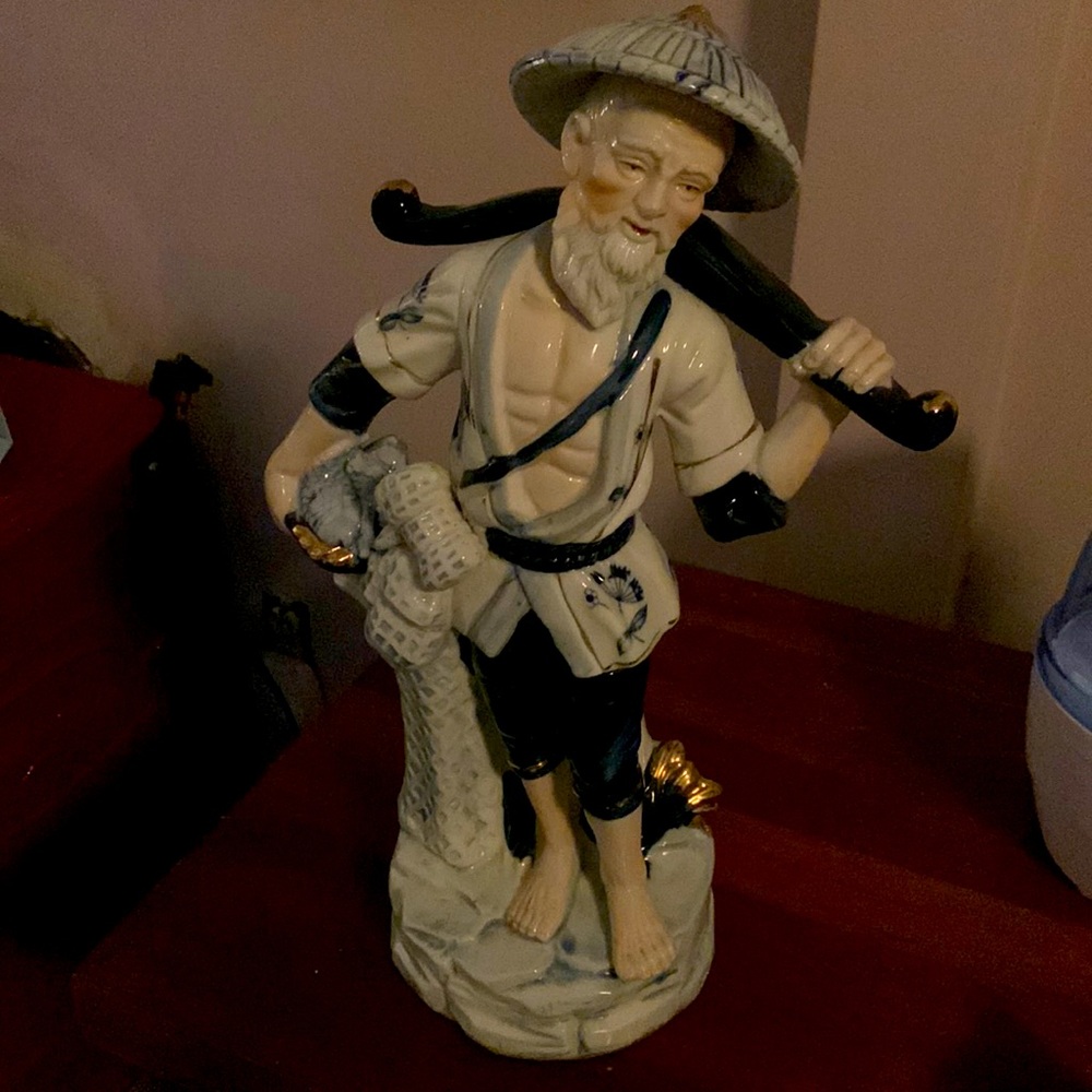 No makers mark on this super cool Asian fellow. In mint condition no chips!